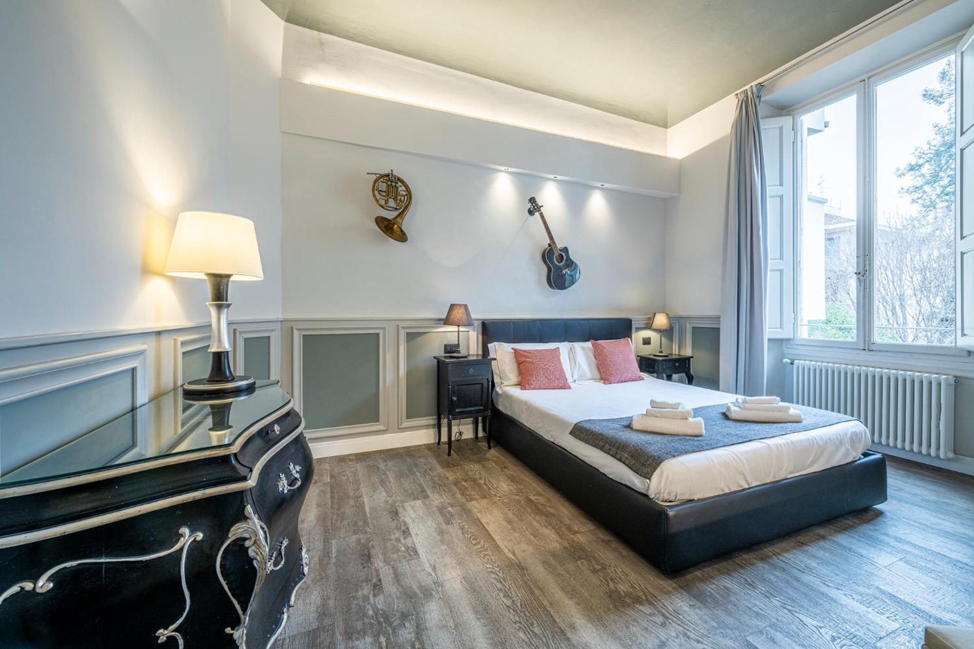 Cherubini Palace Thematic Apartment Florence Extérieur photo