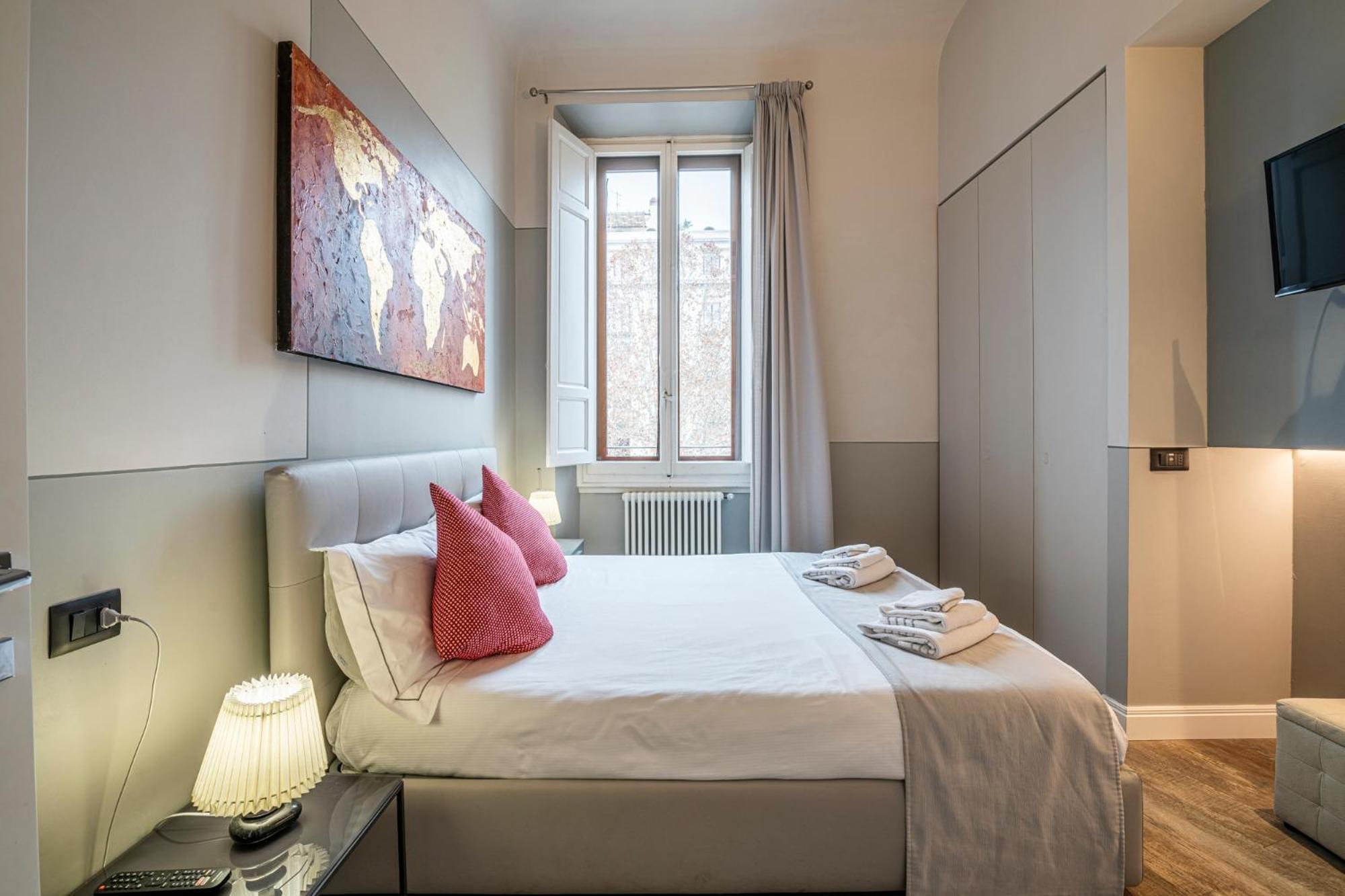Cherubini Palace Thematic Apartment Florence Extérieur photo