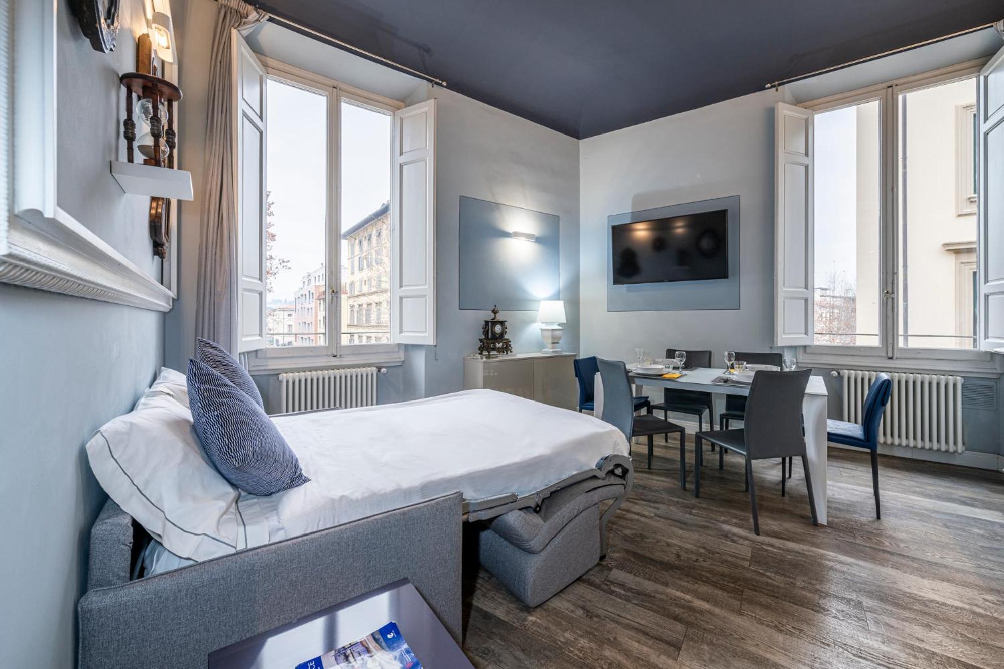 Cherubini Palace Thematic Apartment Florence Extérieur photo