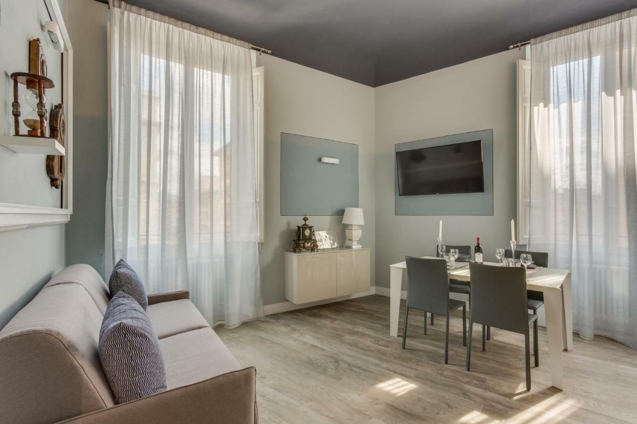 Cherubini Palace Thematic Apartment Florence Extérieur photo