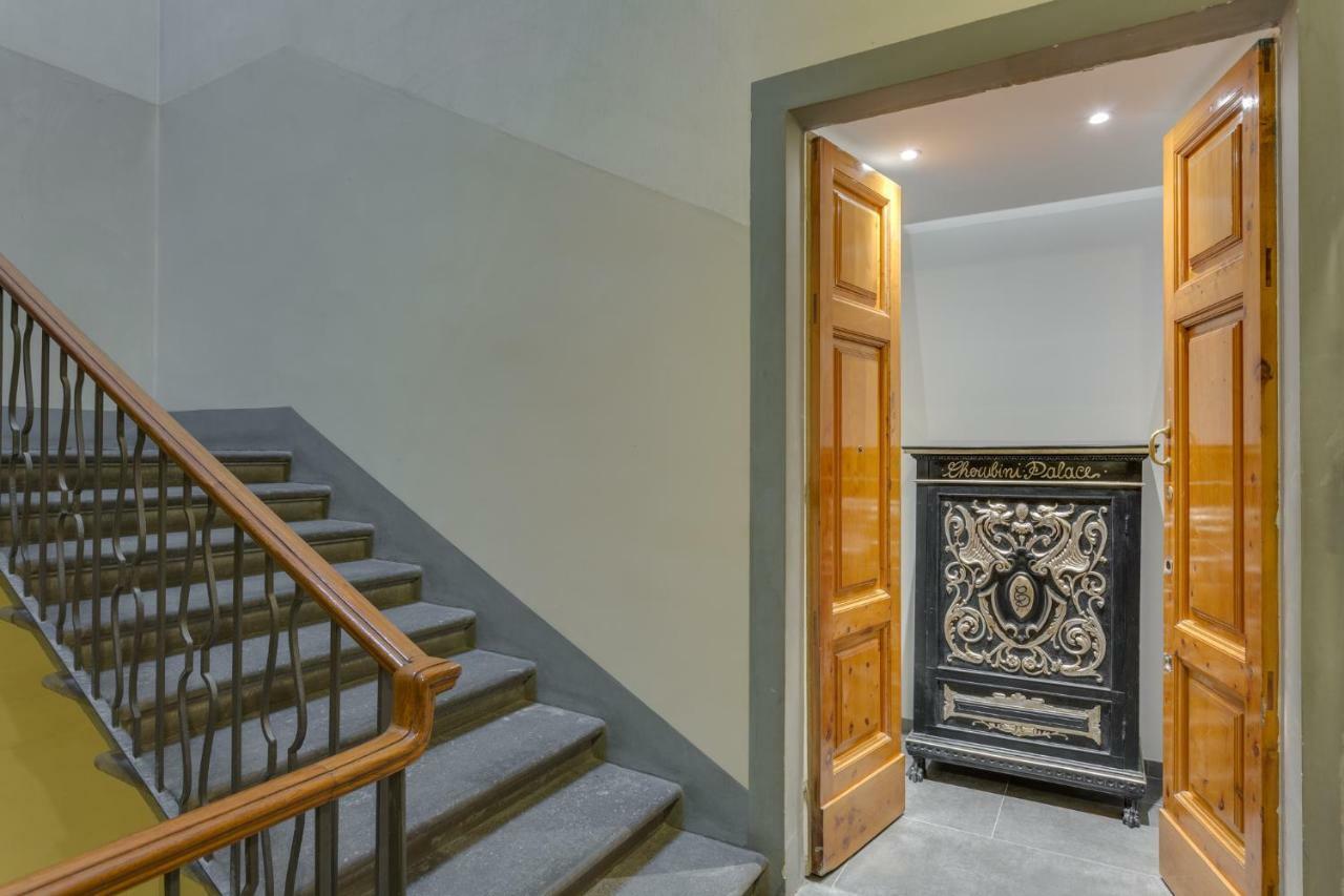 Cherubini Palace Thematic Apartment Florence Extérieur photo